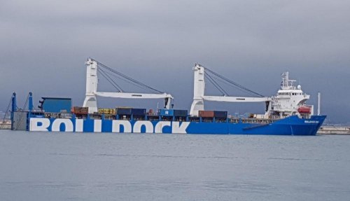 Rolldock here to take yacht onboard for repairs